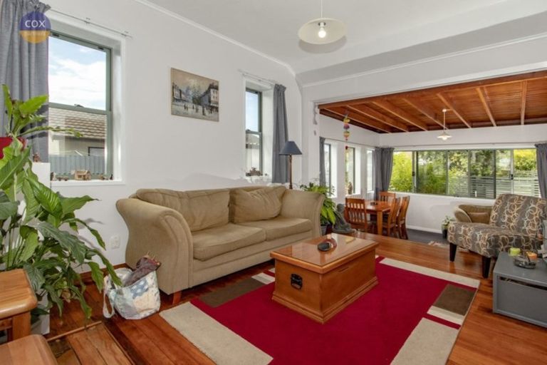 Photo of property in 15 Nuffield Avenue, Marewa, Napier, 4110