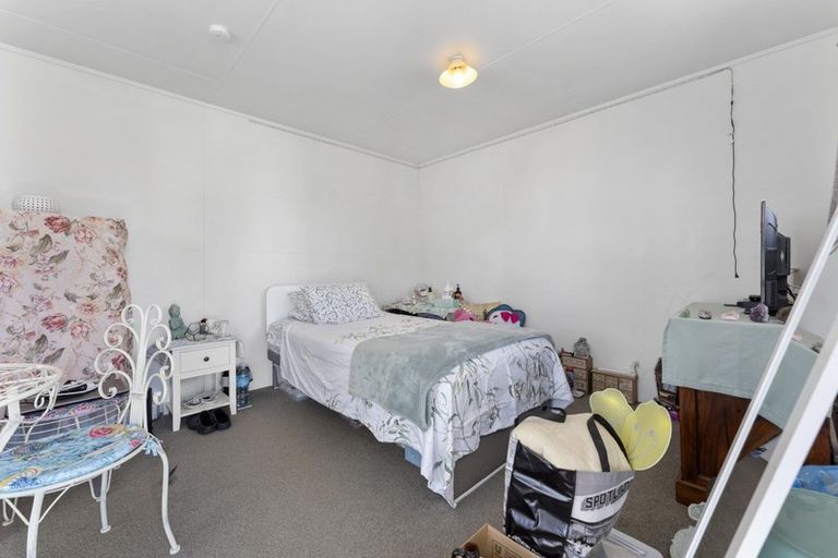 Photo of property in 214 College Street, West End, Palmerston North, 4412