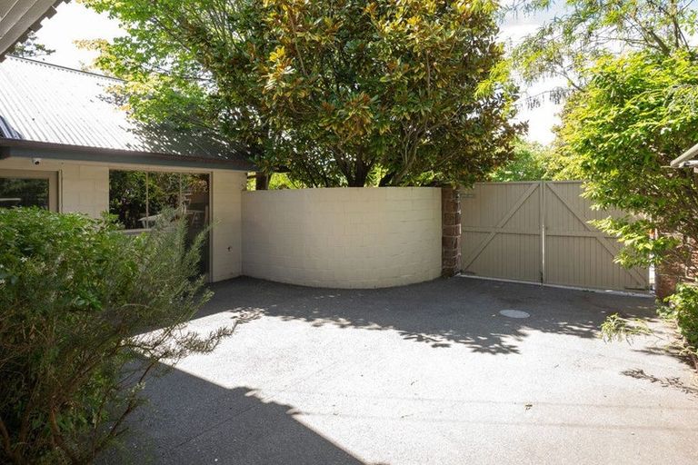 Photo of property in 11 Idris Road, Fendalton, Christchurch, 8052