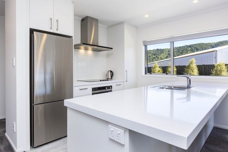 Photo of property in 17 Chalfont Road, Silverstream, Upper Hutt, 5019