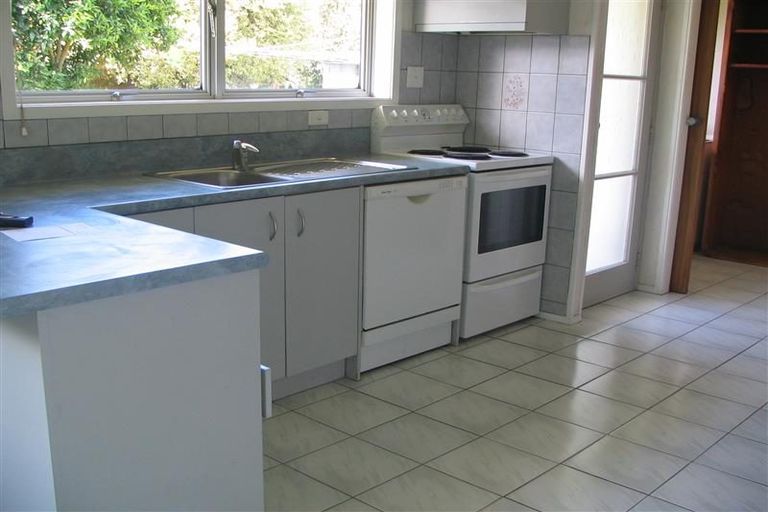 Photo of property in 19 Cascades Road, Pakuranga Heights, Auckland, 2010