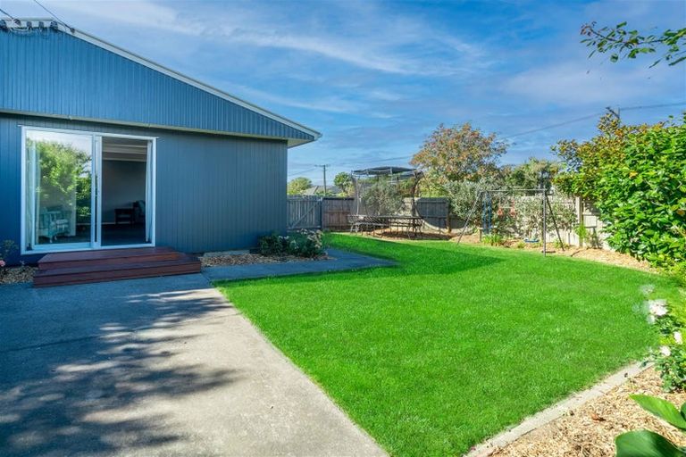 Photo of property in 12 Farrington Avenue, Bishopdale, Christchurch, 8053