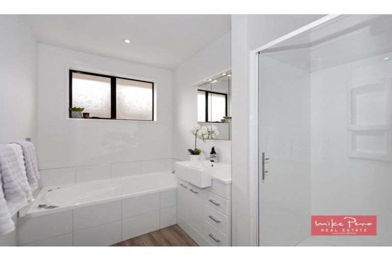 Photo of property in 1/34 Solomon Avenue, Redwood, Christchurch, 8051