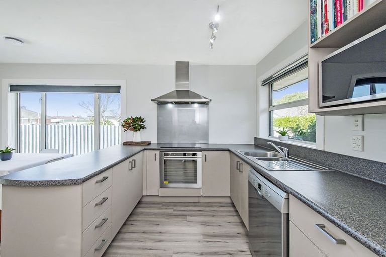 Photo of property in 9 Bellina Place, Broomfield, Christchurch, 8042