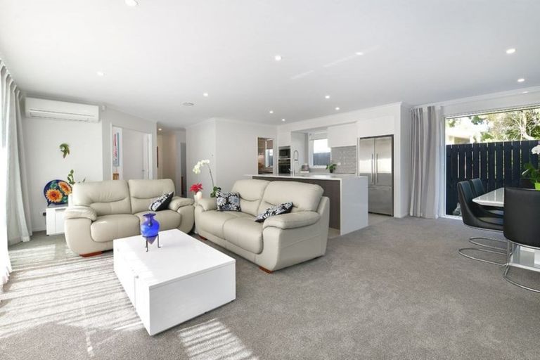 Photo of property in 5 The Circle, Manly, Whangaparaoa, 0930