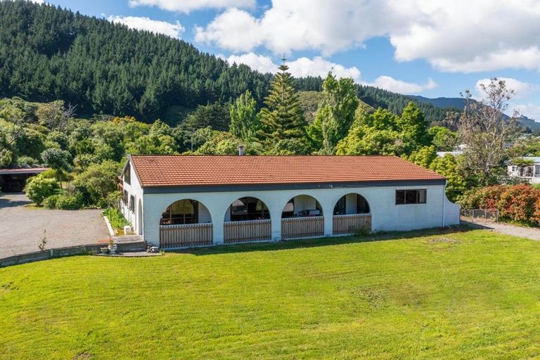 Photo of property in 62 Hinemoa Street, Paraparaumu, 5032