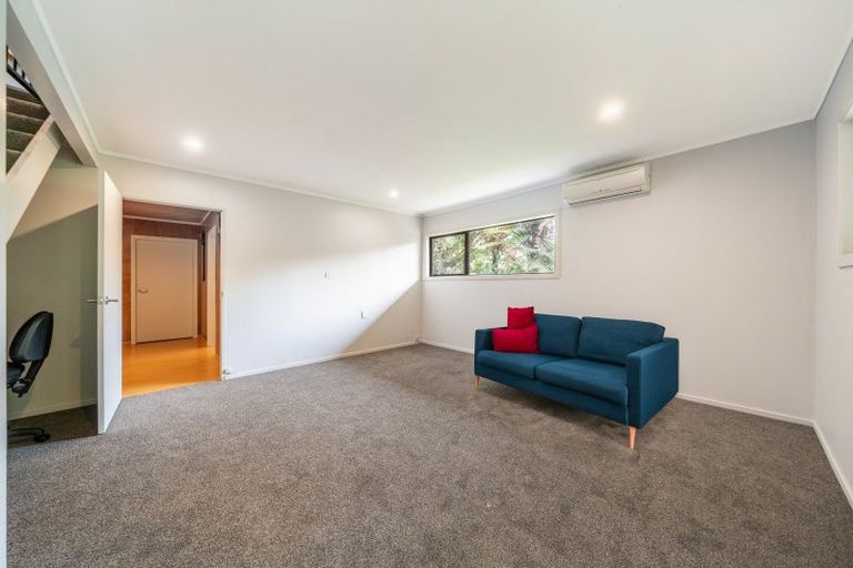 Photo of property in 17 Seymour Grove, Kingsley Heights, Upper Hutt, 5018