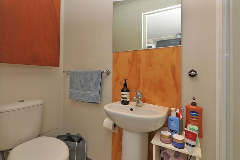 Photo of property in Urbane Apartments, 50/29 Webb Street, Mount Cook, Wellington, 6011