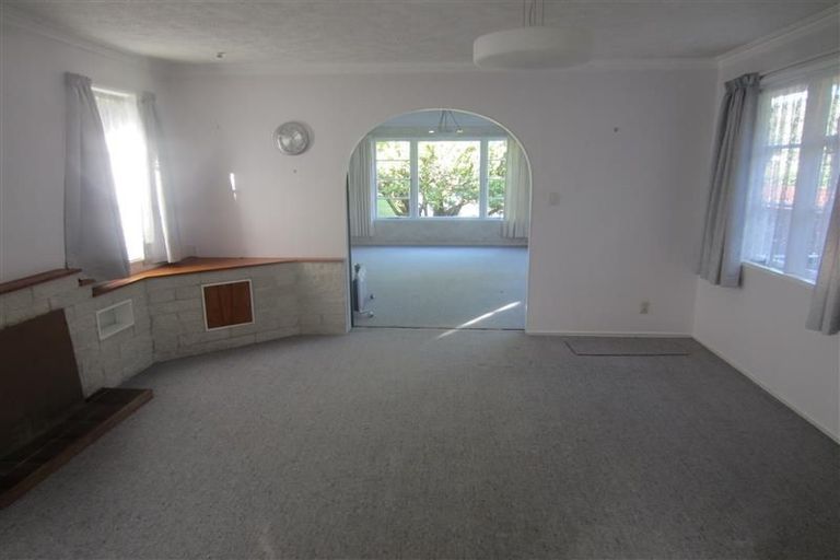 Photo of property in 10 Tui Terrace, Tawa, Wellington, 5028
