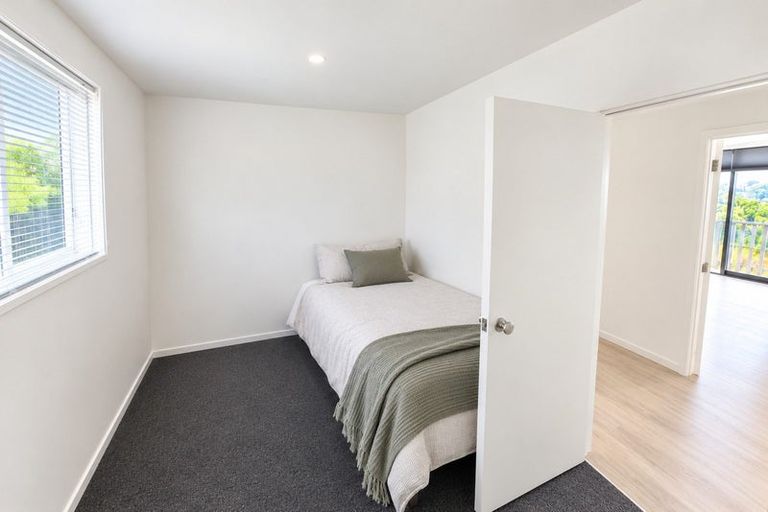 Photo of property in 43a Harbour View Road, Northland, Wellington, 6012
