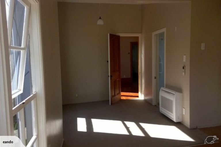 Photo of property in 19 Woodville Street, Edgeware, Christchurch, 8013