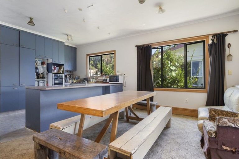 Photo of property in 76 Terou Street, Manaia, 4612