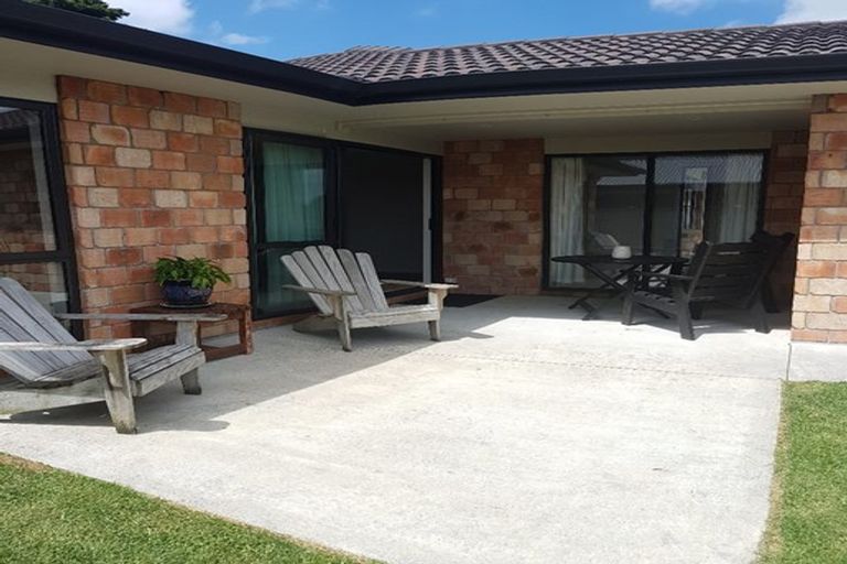 Photo of property in 17 Owens Road, Waiuku, 2123