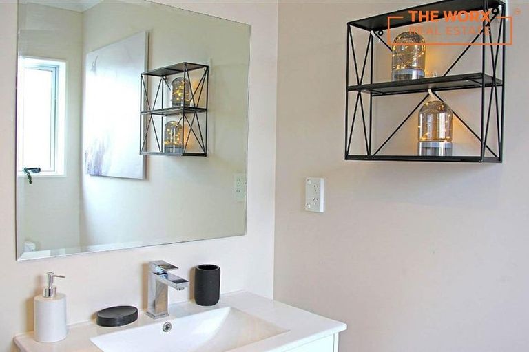 Photo of property in 45c Senator Drive, Manurewa, Auckland, 2105