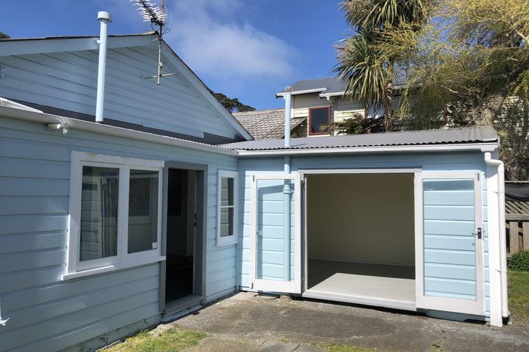 Photo of property in 10 Lonsdale Crescent, Rongotai, Wellington, 6022