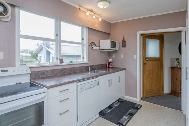 Photo of property in 13 Burn Street, Levin, 5510