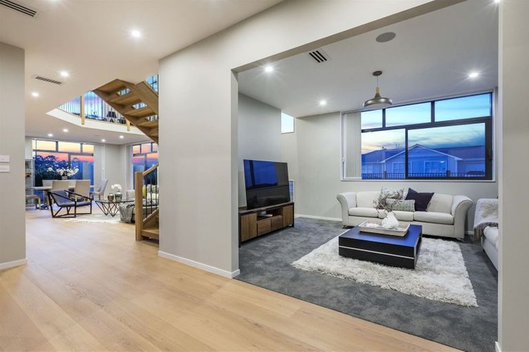 Photo of property in 2 Pitoitoi Drive, Riverhead, 0820