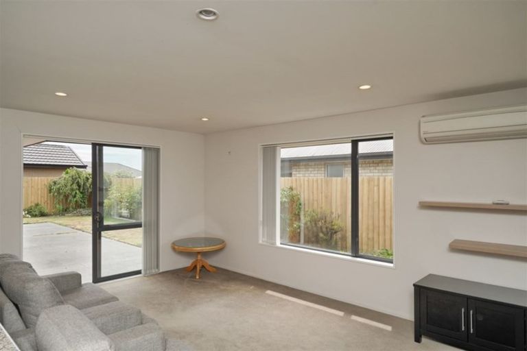 Photo of property in 5 Flaxon Place, Burwood, Christchurch, 8083