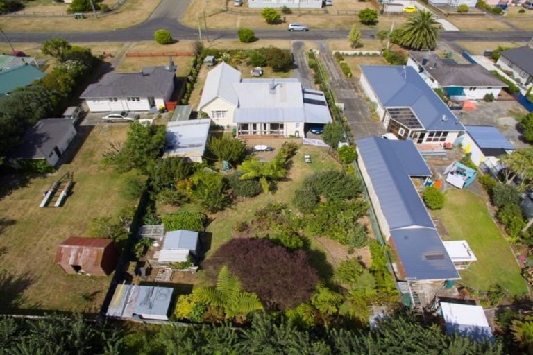 Photo of property in 16 Hulke Street, Foxton, 4814