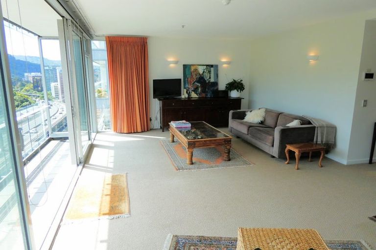 Photo of property in Montreaux Apartments, 8b/164 The Terrace, Wellington Central, Wellington, 6011