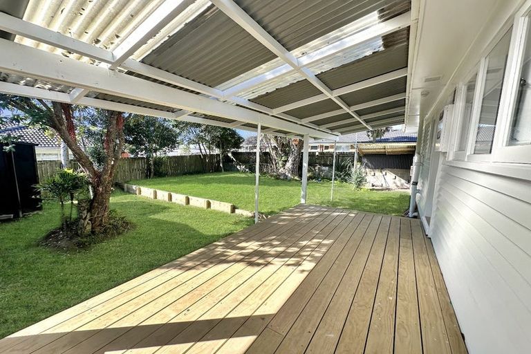 Photo of property in 11 Rowan Terrace, Te Atatu South, Auckland, 0610