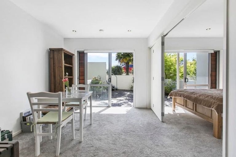 Photo of property in 4b/71 Spencer Road, Oteha, Auckland, 0632