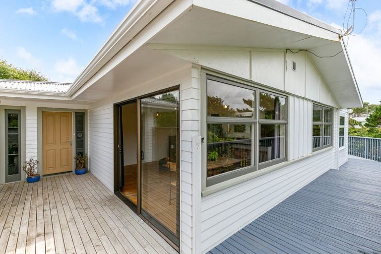 Photo of property in 36 Lynda Avenue, Paparangi, Wellington, 6037