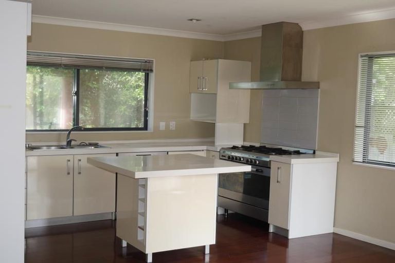 Photo of property in 13a Murvale Drive, Bucklands Beach, Auckland, 2014