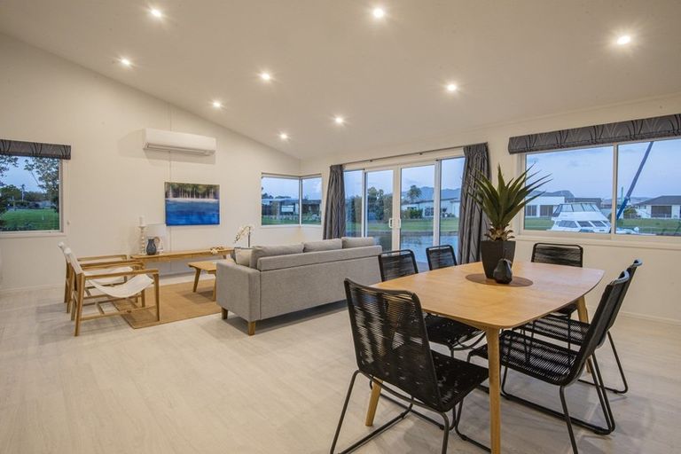 Photo of property in 17 Stace Hopper Drive, One Tree Point, 0118