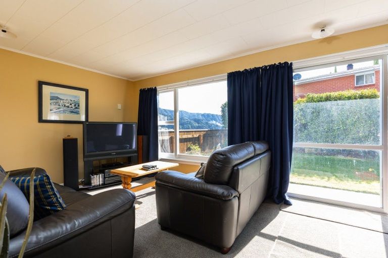 Photo of property in 14 Seaview Crescent, Picton, 7220