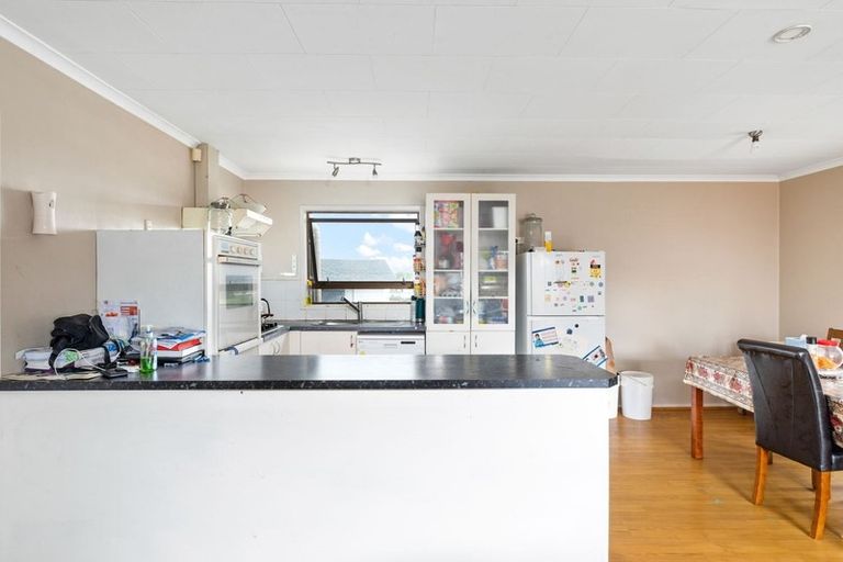 Photo of property in 150a Don Buck Road, Massey, Auckland, 0614