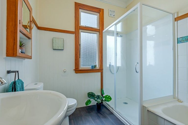 Photo of property in 64 Limbrick Street, Terrace End, Palmerston North, 4410