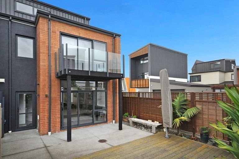 Photo of property in 168 Hobsonville Point Road, Hobsonville, Auckland, 0616