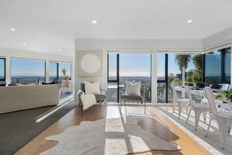 Photo of property in 1/8 Lookaway Place, Huntsbury, Christchurch, 8022