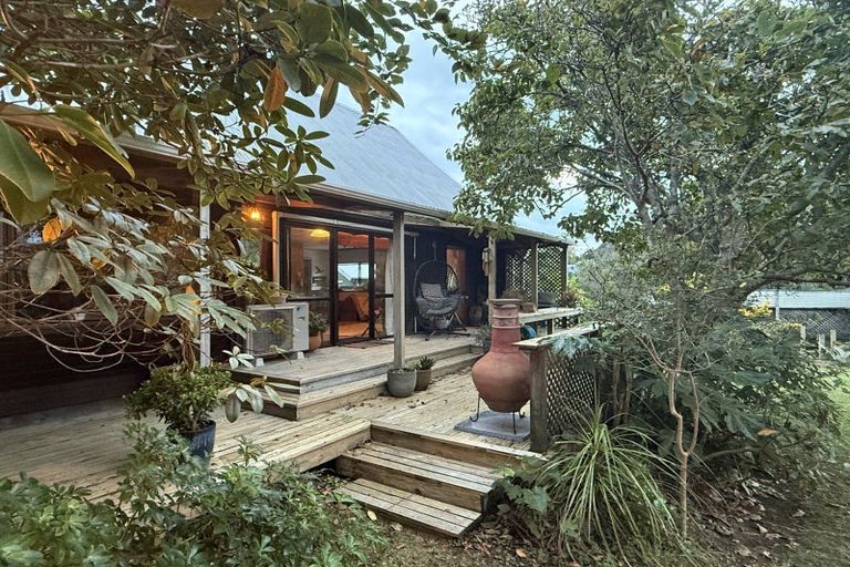 Photo of property in 20 Heaphy Street, Westown, New Plymouth, 4310