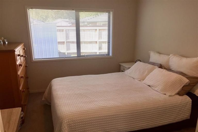 Photo of property in 35 Crabb Fields Lane, Riverhead, 0820