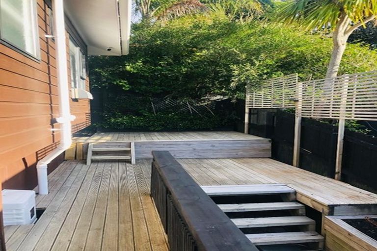 Photo of property in 1/111 Spinella Drive, Bayview, Auckland, 0629