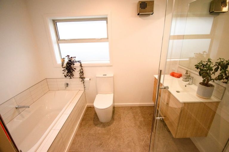 Photo of property in 4 Cromer Place, New Brighton, Christchurch, 8062