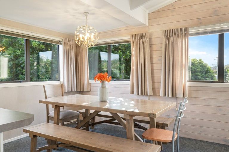 Photo of property in 2 Banks Street, Cooks Beach, Whitianga, 3591