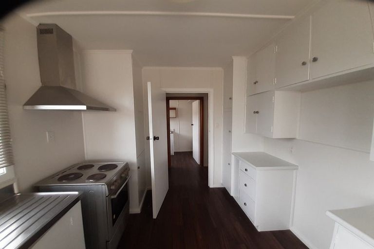 Photo of property in 28 Leicester Crescent, Hoon Hay, Christchurch, 8025