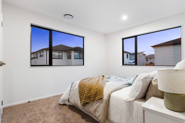 Photo of property in 19 Kearns Drive, Hobsonville, Auckland, 0616