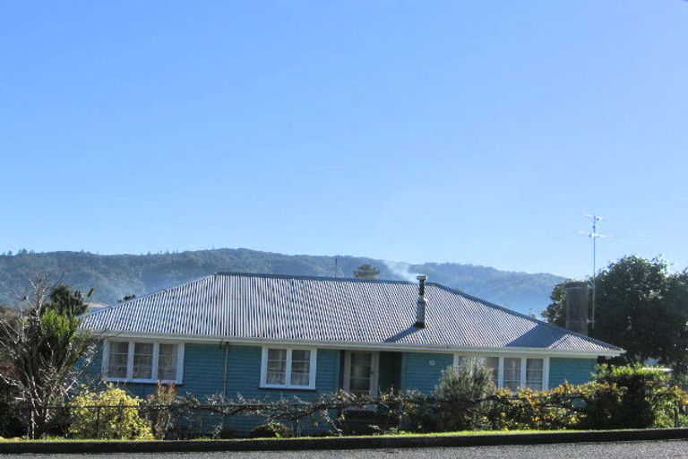 Photo of property in 6 Derrick Road, Kawakawa, 0210