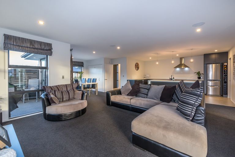 Photo of property in 41 Te Whenu Crescent, Marshland, Christchurch, 8083