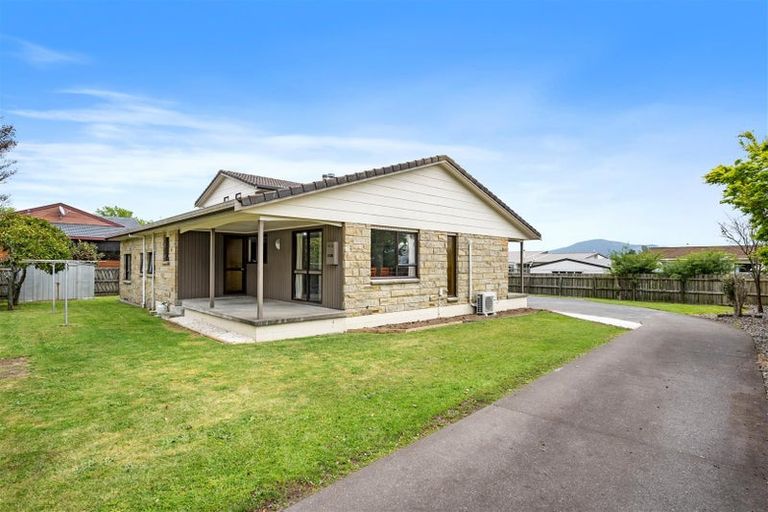Photo of property in 17 Te Ana Place, Lynmore, Rotorua, 3010