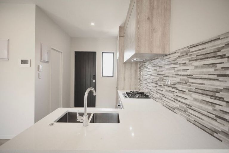 Photo of property in 48 Picturesque Drive, Flat Bush, Auckland, 2019