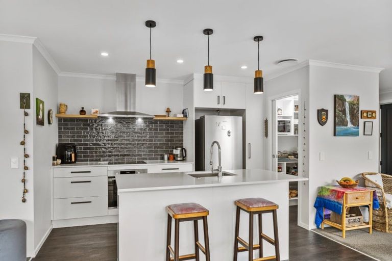 Photo of property in 25b Augusta Rise, Omokoroa, 3114