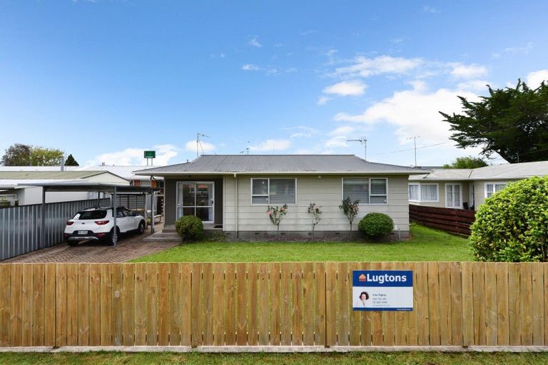 Photo of property in 1 Poaka Avenue, Dinsdale, Hamilton, 3204