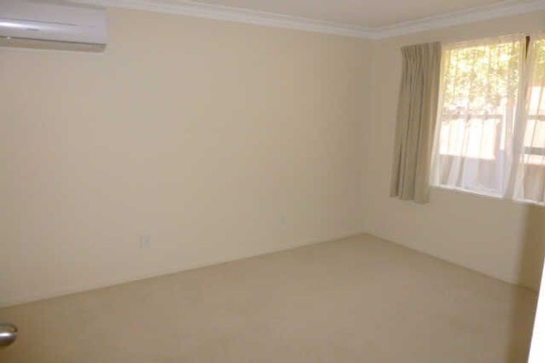 Photo of property in 27 Crosdale Place, Burnside, Christchurch, 8042