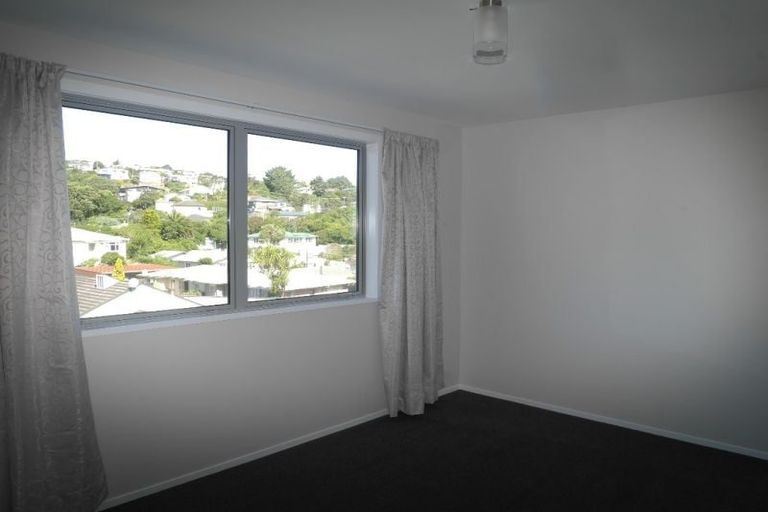 Photo of property in 137a Newlands Road, Newlands, Wellington, 6037