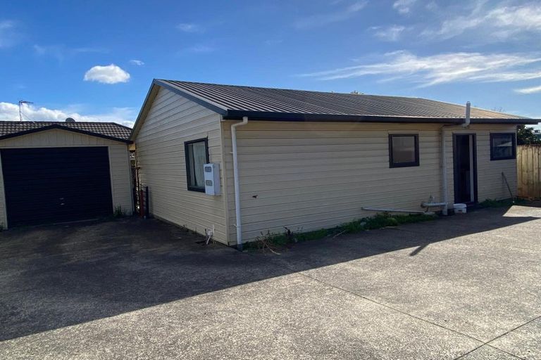 Photo of property in 383 Massey Road, Mangere East, Auckland, 2024